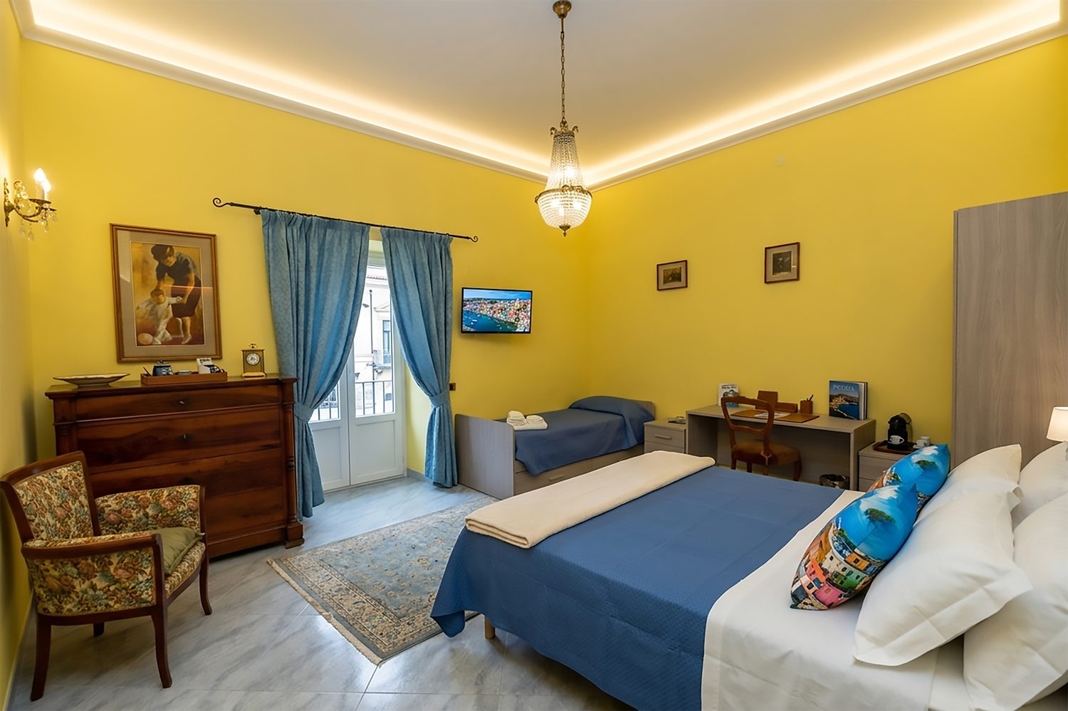 Camera tripla — Le Zie di Sedile di Porto, Napoli