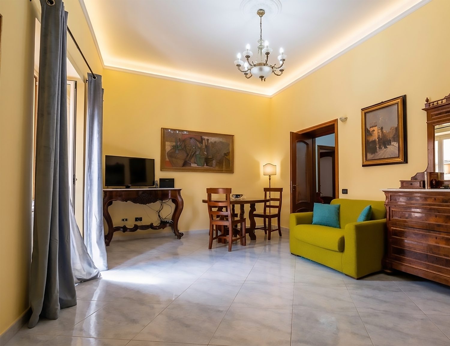 Soggiorno — Le Zie di Sedile di Porto, Napoli